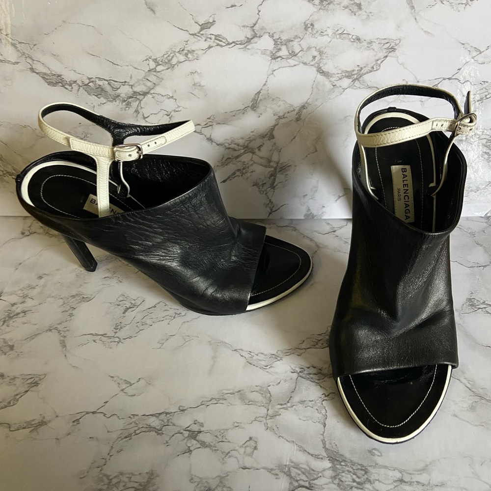 Balenciaga 37 1/2 (7.5) black heels with white strap detail